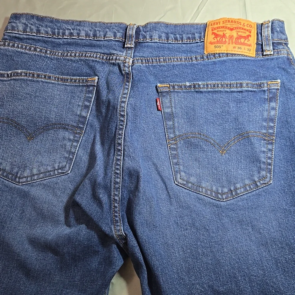 Levi's 505 Relaxed Fit Blue Jeans for Men 36X32